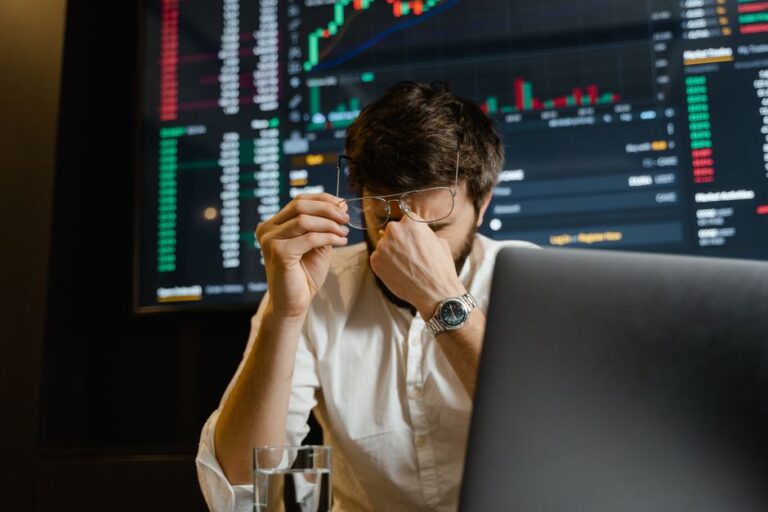 Como evitar os erros mais comuns ao investir em ações: guia prático para investidores iniciantes